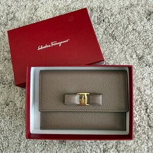 Ferragamo Vara Bow Card Case/Wallet